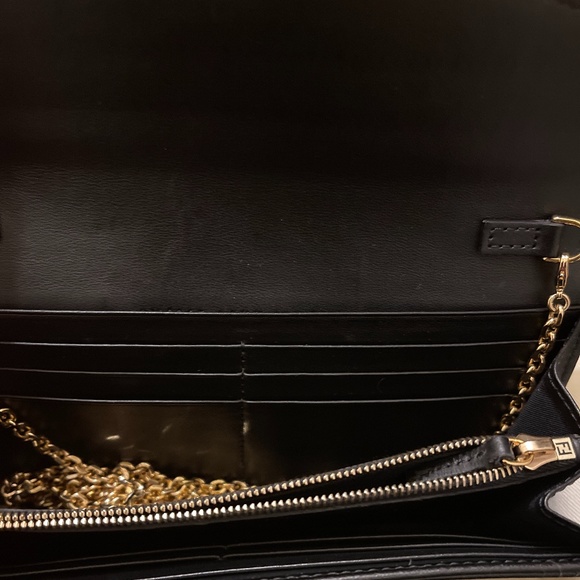 Authentic continental Fendi wallet - like new! - Picture 3 of 7